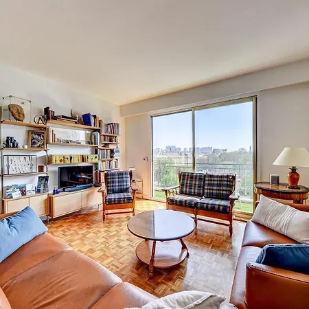 Apartment Comfort, Bright And View Eiffel Tower -